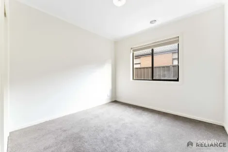 Property photo of 5 Rushton Avenue Strathtulloh VIC 3338