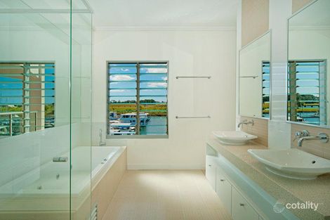 Property photo of 11 John Lund Drive Hope Island QLD 4212
