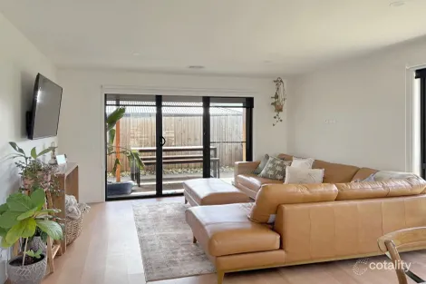 Property photo of 12 Omalley Drive Dennington VIC 3280