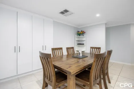 Property photo of 2 Emerald Court Maida Vale WA 6057