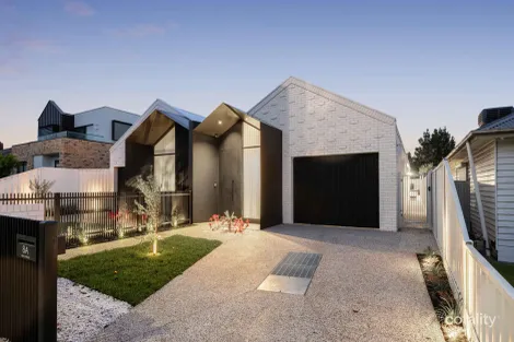 8A ARMY AVE, RESERVOIR, VIC 3073