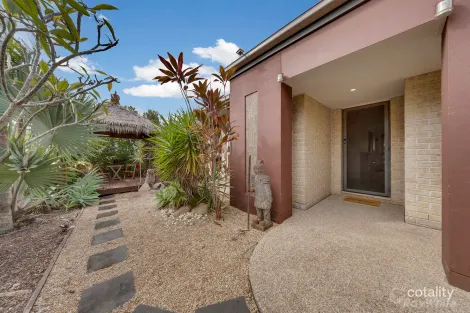 9 Carnarvon Pde, New Auckland, QLD 4680