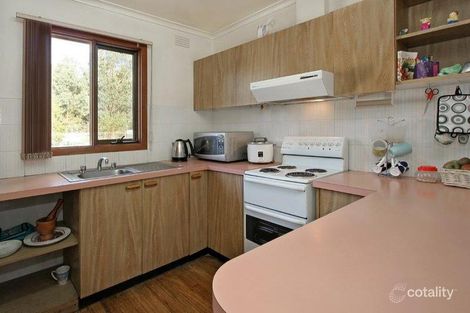 Property photo of 34 Kinnoull Grove Glen Waverley VIC 3150