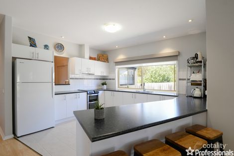 Property photo of 2 Tarhilla Drive Launching Place VIC 3139