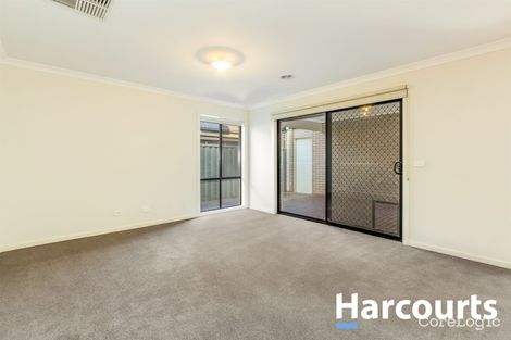 Property photo of 7 Wagner Close Cranbourne East VIC 3977
