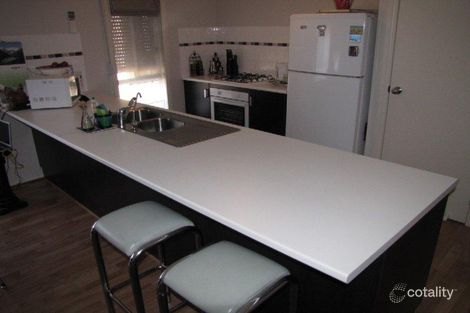 Property photo of 34 Pfitzner Close Murray Bridge SA 5253