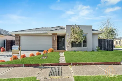 Property photo of 17 Elmsford Crescent Cranbourne West VIC 3977
