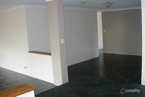 Property photo of 38 Kangaroo Entrance Stratton WA 6056