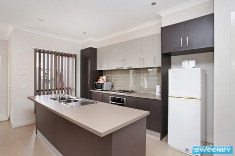 Property photo of 28/79 Lancefield Drive Caroline Springs VIC 3023