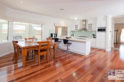 Property photo of 11 Firestone Green Cranbourne VIC 3977