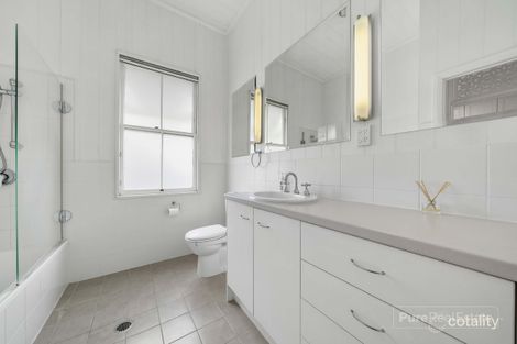 Property photo of 18 Primrose Terrace Red Hill QLD 4059