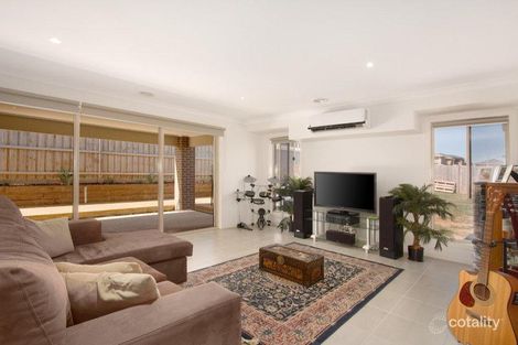 Property photo of 16 Appleporch Way Drouin VIC 3818