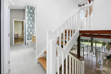 Property photo of 29 Bimbadeen Avenue Banora Point NSW 2486