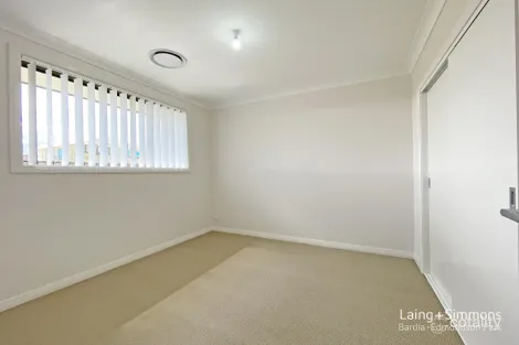 Property photo of 60 Ingall Loop Catherine Field NSW 2557
