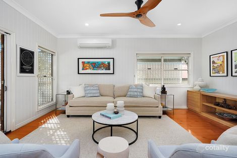 Property photo of 5 Esmonde Place Coorparoo QLD 4151