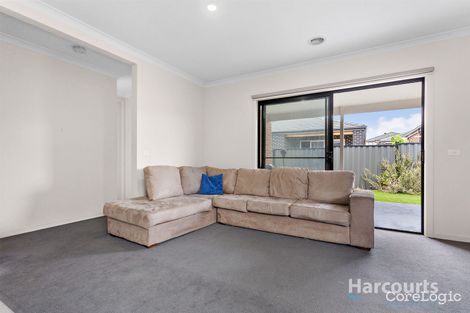 Property photo of 24 Travers Street Craigieburn VIC 3064