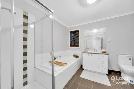 Property photo of 8 Gatestone Road Epping VIC 3076