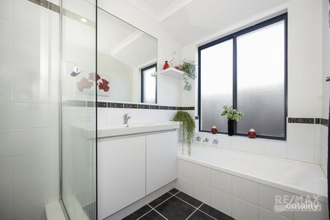 Property photo of 15 Glengyle Turn Quinns Rocks WA 6030