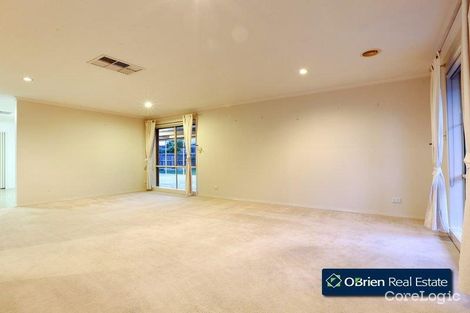 Property photo of 9 Loxford Court Narre Warren South VIC 3805