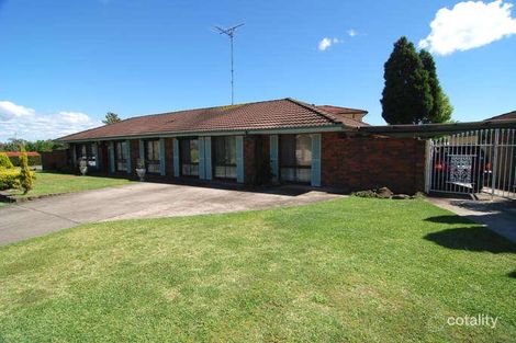 2 Lockheed Cct, St Clair, NSW 2759