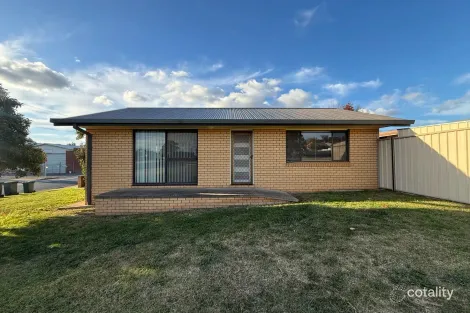 Property photo of 2/43 Spring Street Young NSW 2594