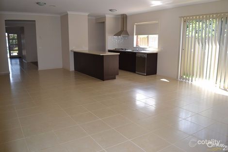 Property photo of 43 Dusseldorp Avenue Pakenham VIC 3810