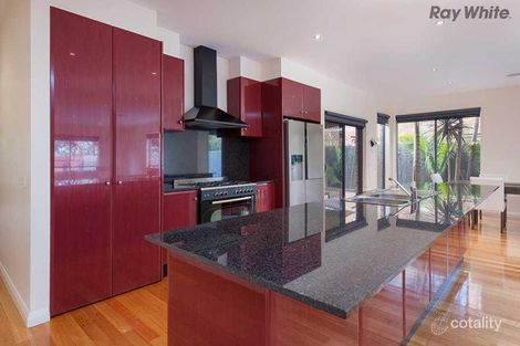 Property photo of 14 Hawthorn Grove Taylors Hill VIC 3037