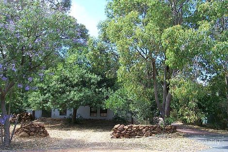 6 Phillip Gr, Kalamunda, WA 6076