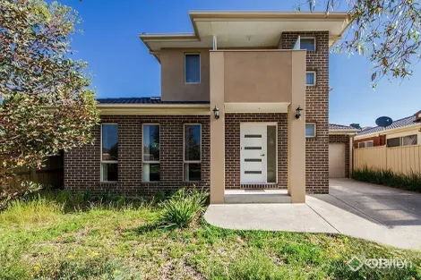 Property photo of 19 Chittenup Bend Sydenham VIC 3037