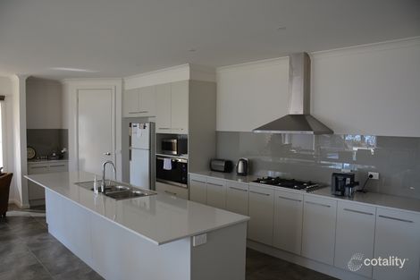 Property photo of 4 Shell Close Yarrawonga VIC 3730