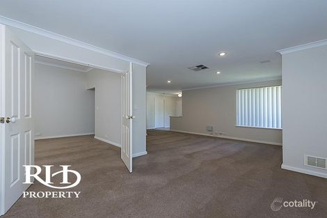 Property photo of 2 Hope Avenue Salter Point WA 6152