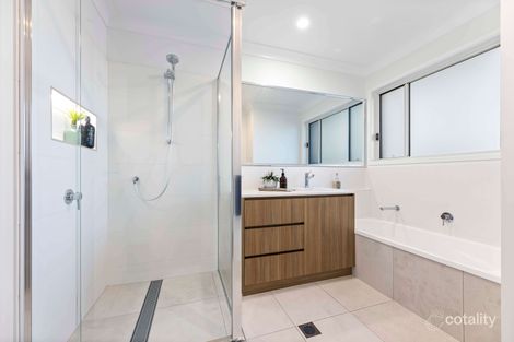 Property photo of 21 Trevatt Westbrook QLD 4350