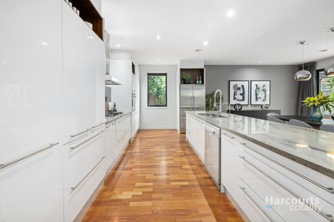 Property photo of 22 Holcolme Street Caroline Springs VIC 3023