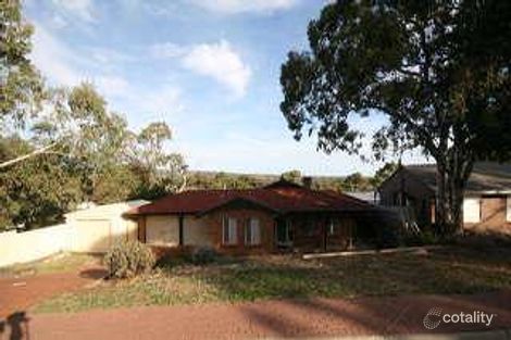 32 Jarrad Rd, Happy Valley, SA 5159
