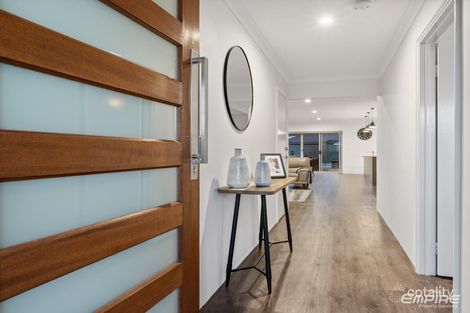 Property photo of 4 Yarrow Street Treeby WA 6164