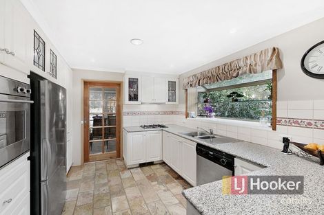 Property photo of 18 Stockdale Close Ferntree Gully VIC 3156