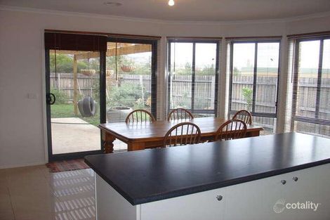 Property photo of 21 Betty Maloney Crescent Banks ACT 2906