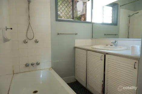 Property photo of 12 Lorikeet Avenue New Auckland QLD 4680