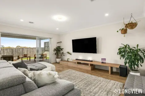 10 Renwood Dr, Greenvale, VIC 3059