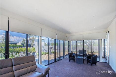 Property photo of 21 The Dress Circle Benowa QLD 4217