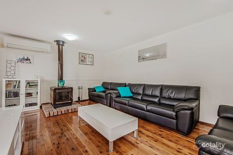 Property photo of 2 Tigg Place Ambarvale NSW 2560