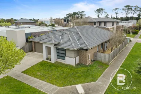 2 Skyline Dr, Alfredton, VIC 3350