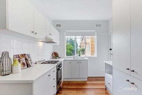 Property photo of 9/61 Maltravers Road Ivanhoe East VIC 3079