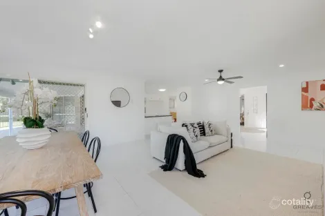 Property photo of 45 Currawong Road Gooburrum QLD 4670