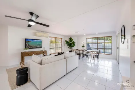 Property photo of 45 Currawong Road Gooburrum QLD 4670