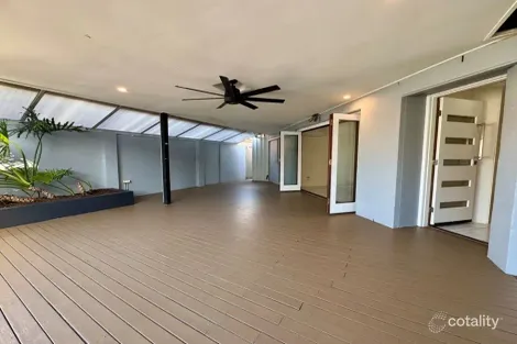 Property photo of 1/32 Killowill Avenue Paradise Point QLD 4216