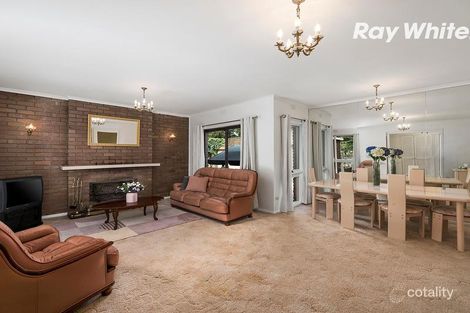 Property photo of 11 Golf Links Crescent Dingley Village VIC 3172