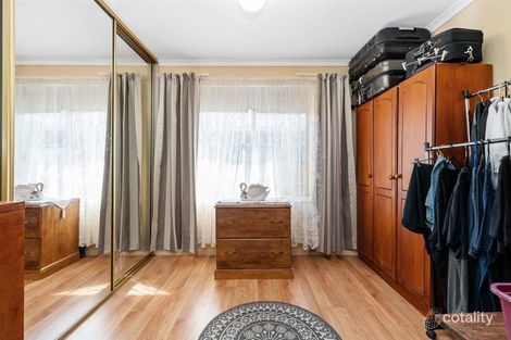 Property photo of 12 Bordeaux Drive Woodcroft SA 5162