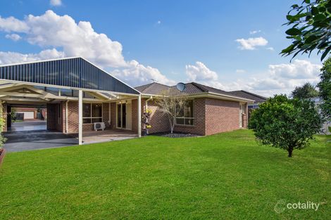 Property photo of 4 Diamond Drive Werribee VIC 3030