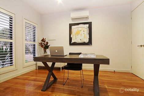 1/3 Army Ave, Reservoir, VIC 3073